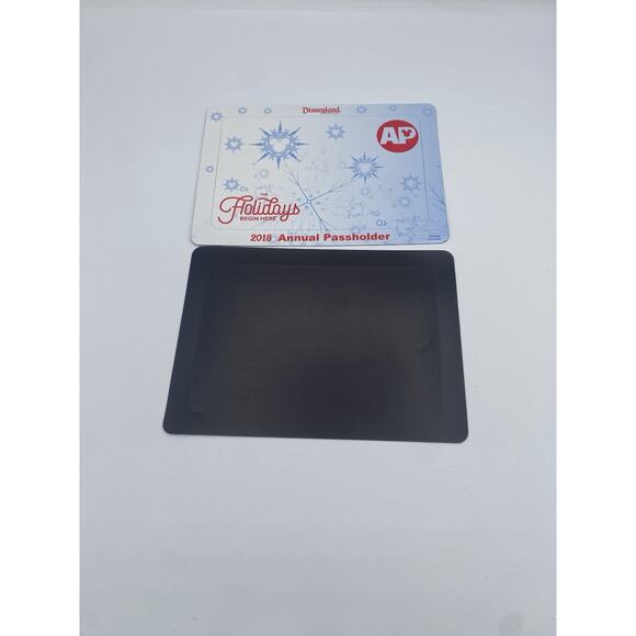 Lot Of 2 Disneyland AP 2018 Holiday Magnet Frame The Holidays Begin Here 5x7 - Picture 2 of 8